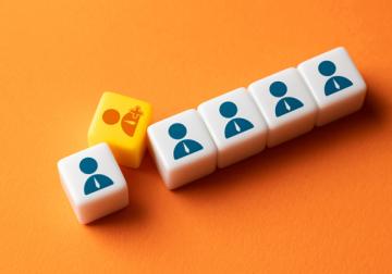 https://new.harvard-deusto.com/sites/default/files/styles/article_normal/public/2024-04/foto-advertorial-fit-assessment-seleccion-por-valores.jpg?itok=Gme-6Ceo&x=1750416770